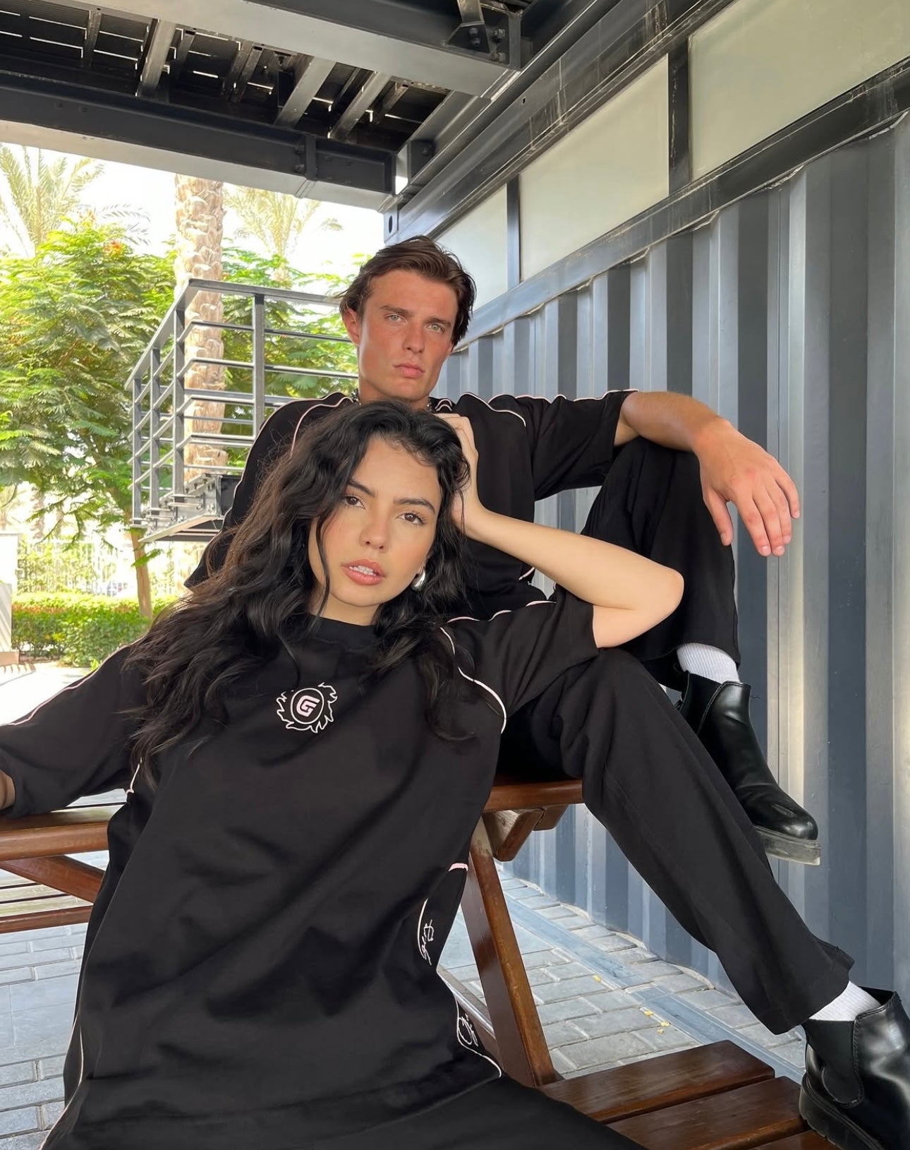PERFORMANCE TEE